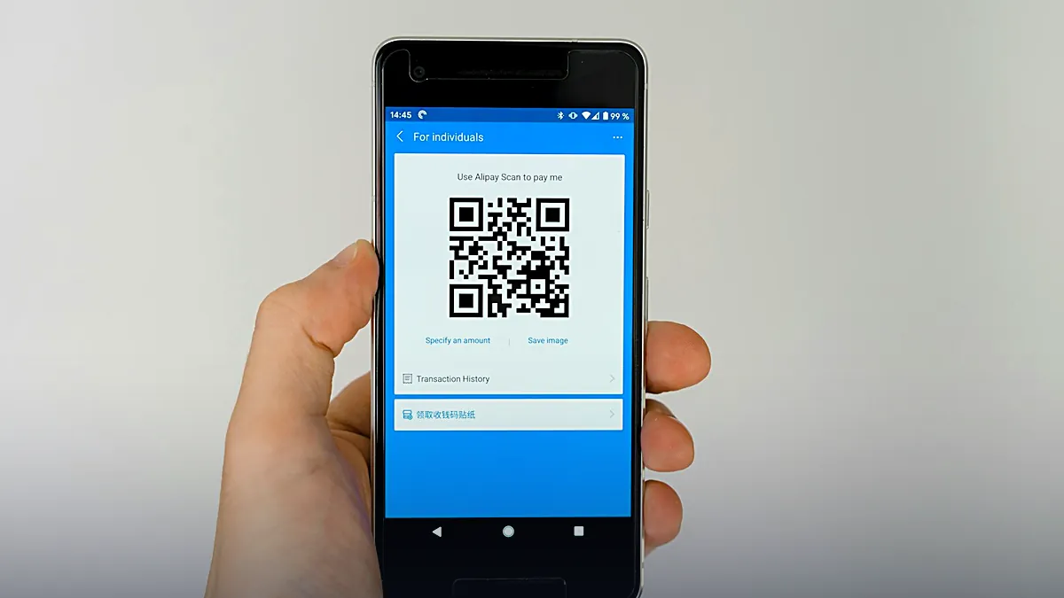 QR Menü Nasıl Okutulur? Telefon Telefon Anlatımlı Tam Rehber